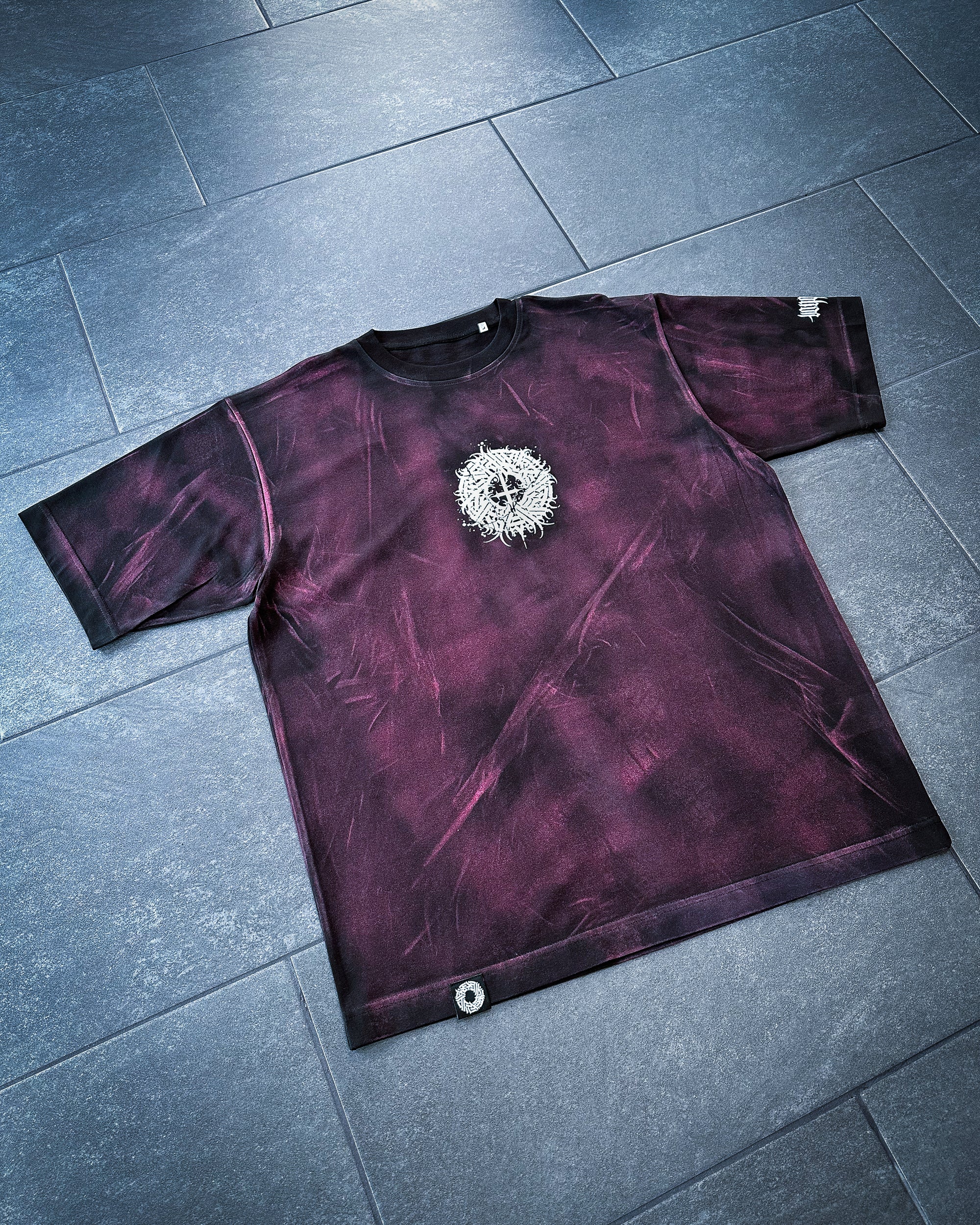 *READY TO SHIP* 1of1 Circle Tee - Handpainted SIZE L