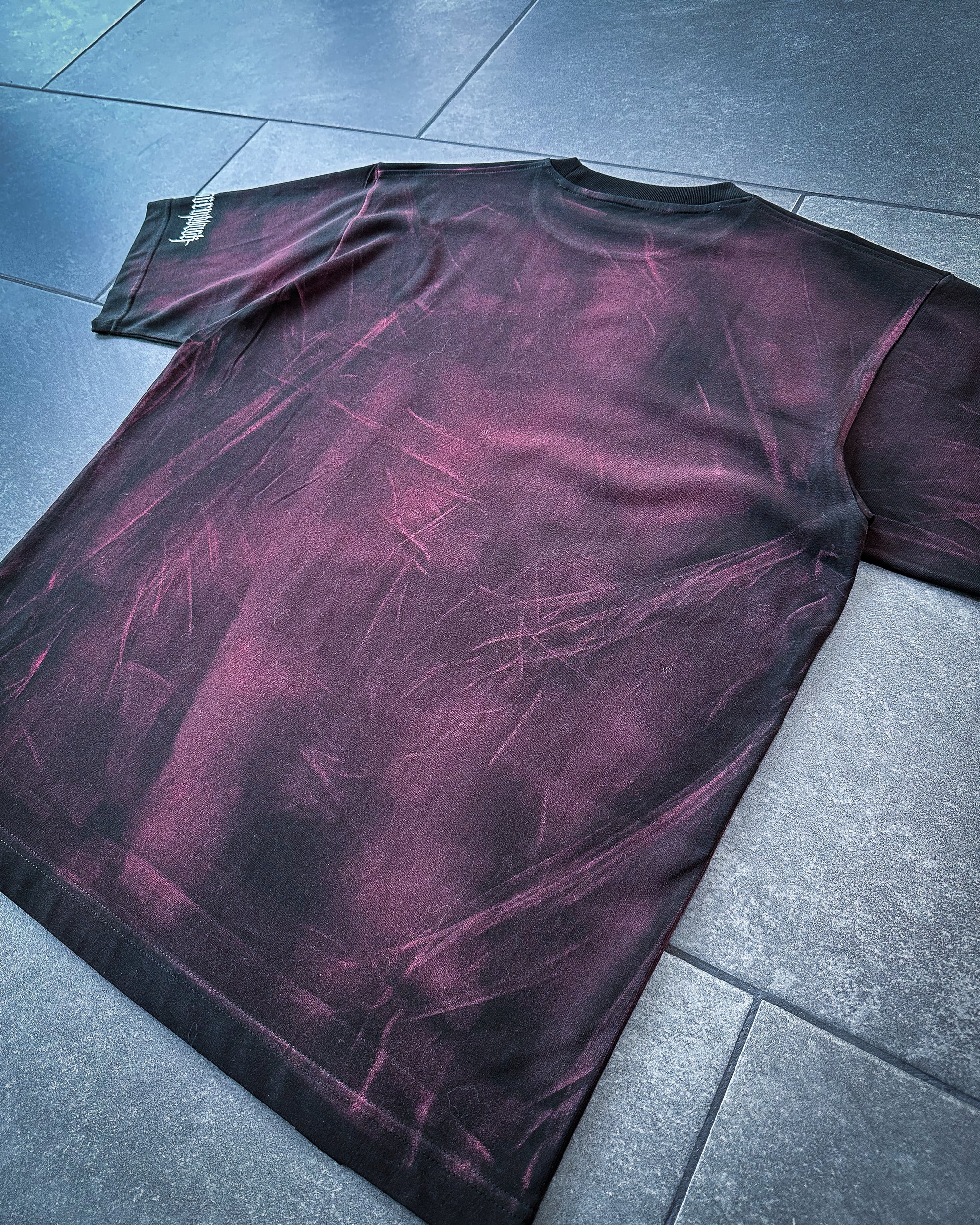 *READY TO SHIP* 1of1 Circle Tee - Handpainted SIZE L