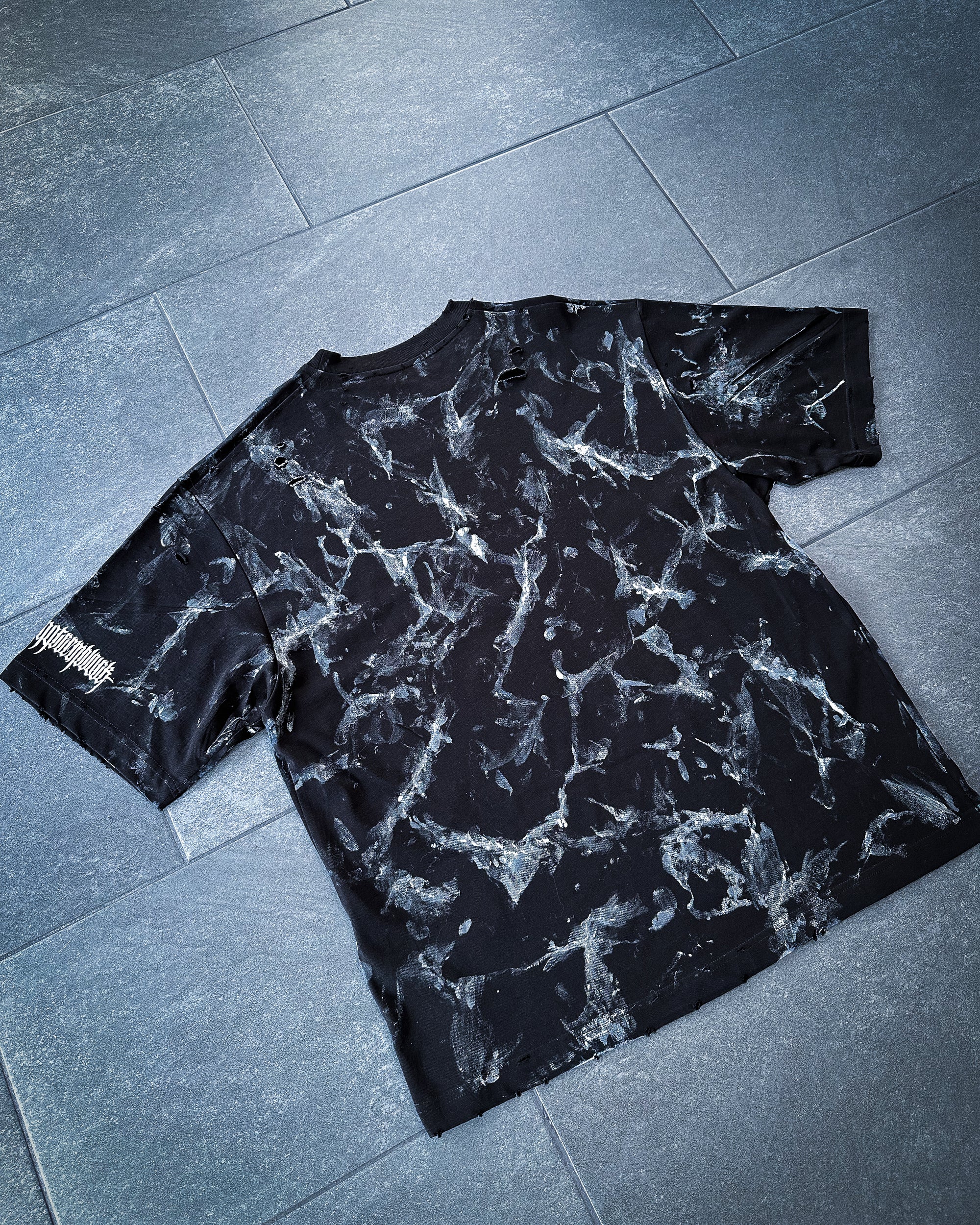 *READY TO SHIP* 1of1 Circle Tee - Handpainted SIZE XL